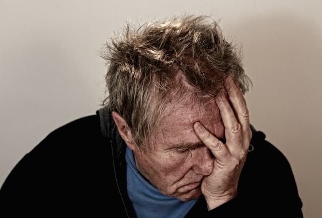Man experiencing vertigo 